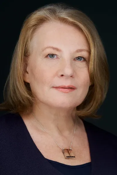 Elizabeth Saunders photo