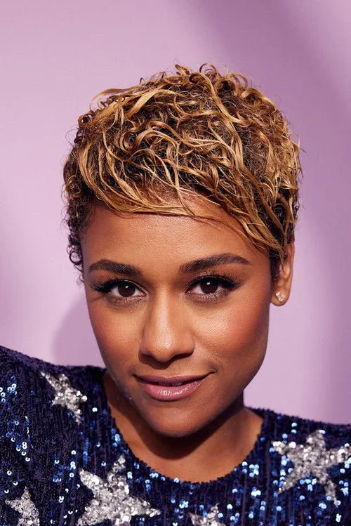 Ariana DeBose photo