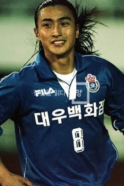 Ahn Jung-hwan photo