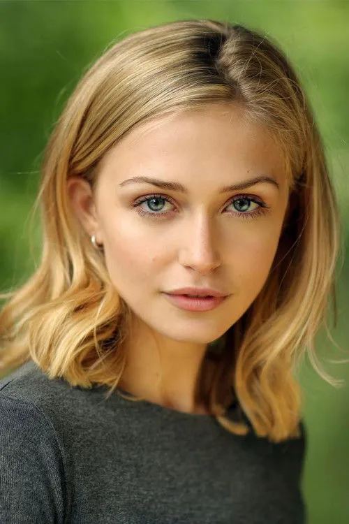 Sophie Simnett photo