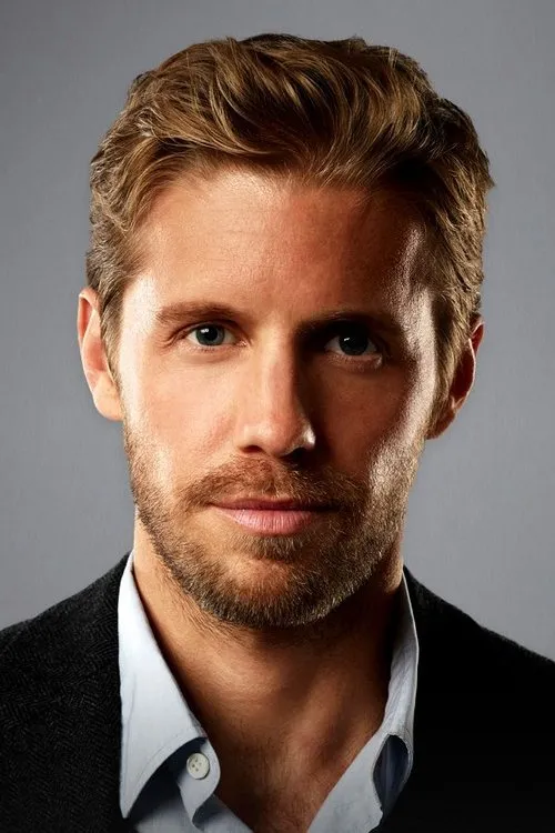 Matt Barr photo