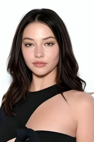 Madelyn Cline photo