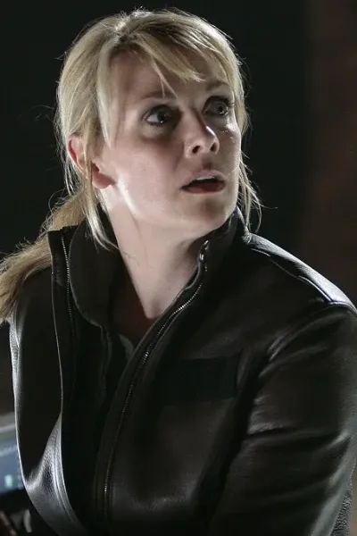 Amanda Tapping photo