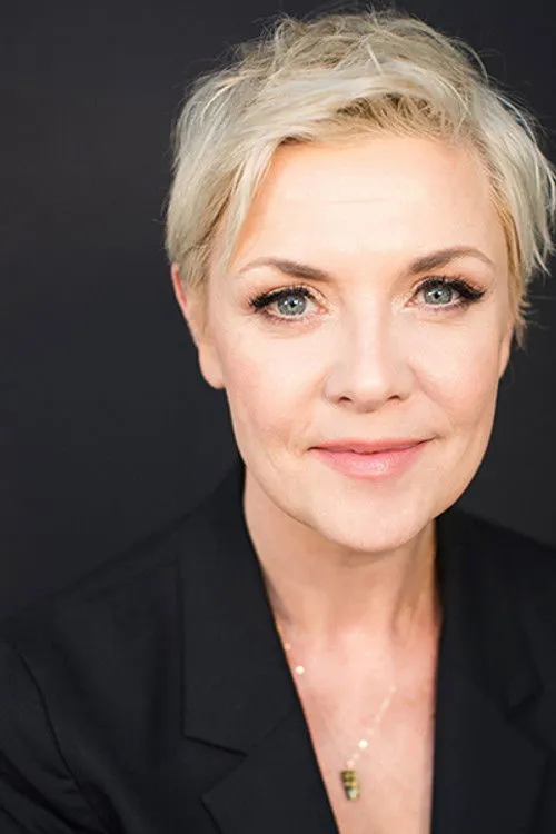 Amanda Tapping photo