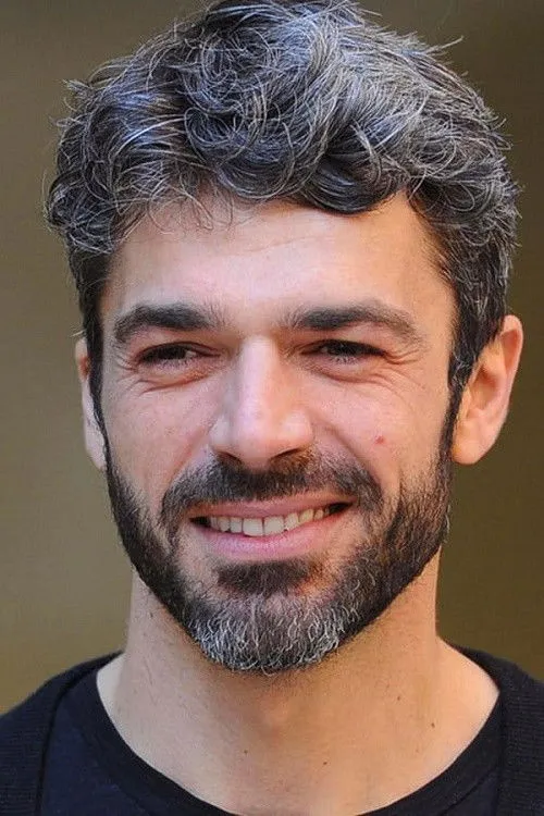Luca Argentero photo
