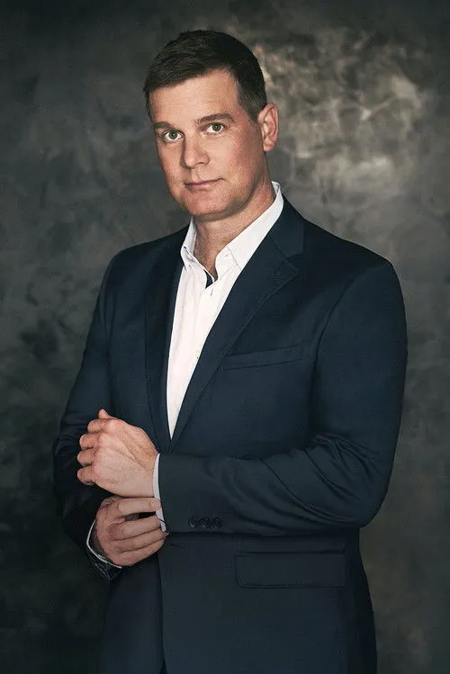 Peter Krause photo