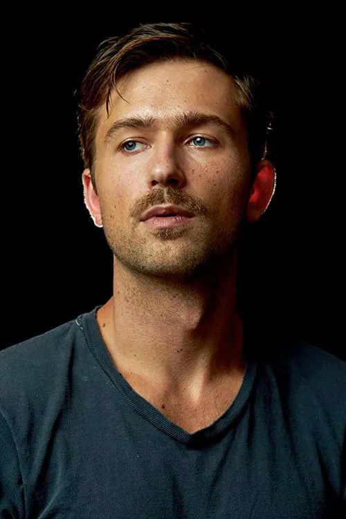 Brandon Sklenar photo