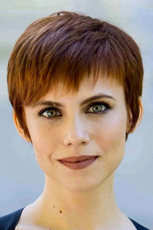 Aura Garrido photo