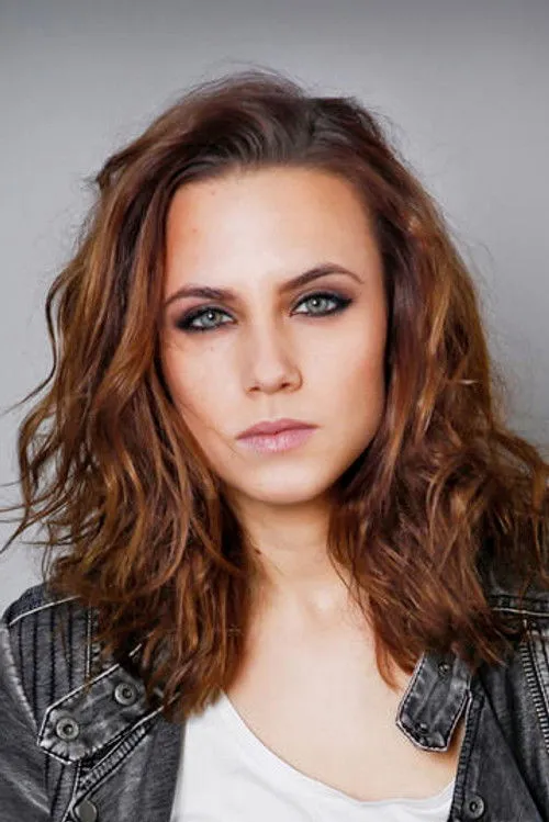 Aura Garrido photo