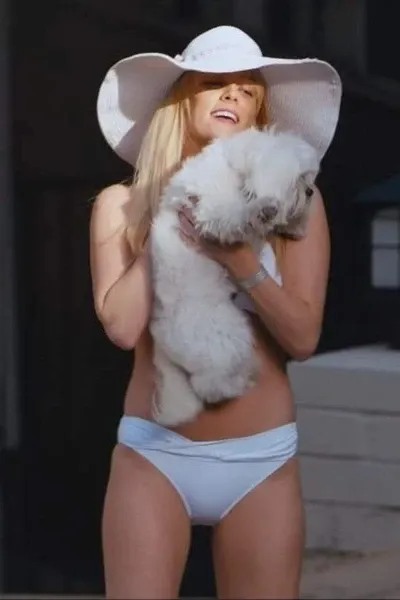 Riley Keough photo
