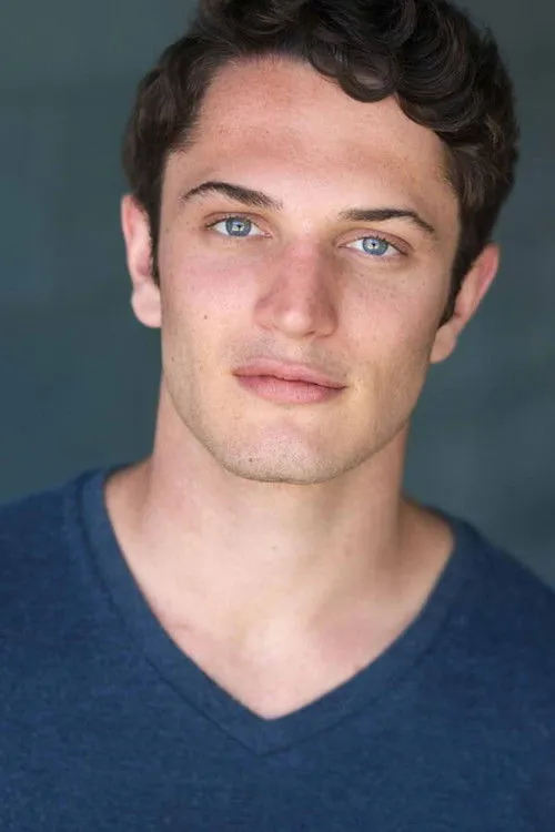 Colin Woodell photo