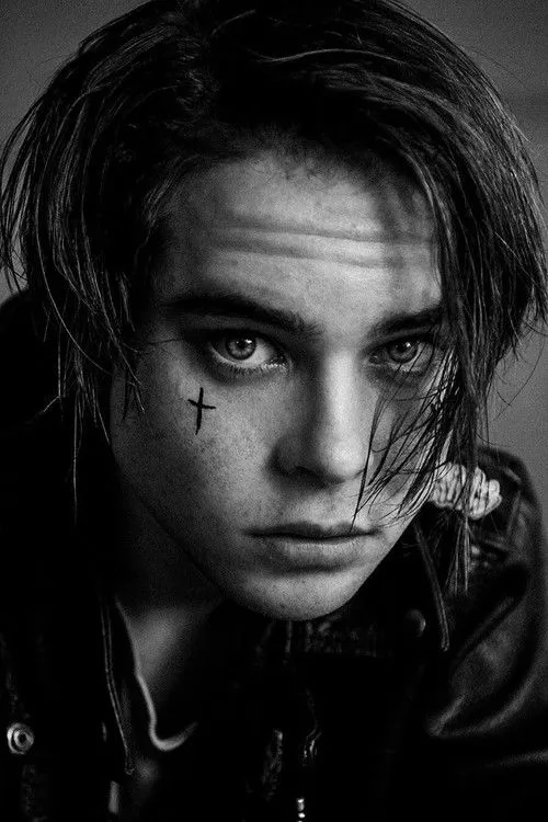 Judah Lewis photo
