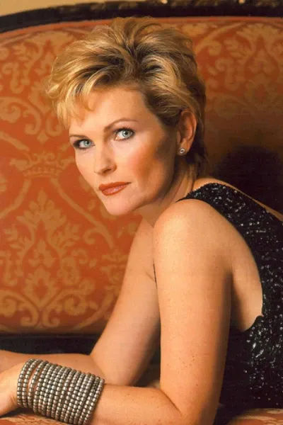 Fiona Fullerton photo