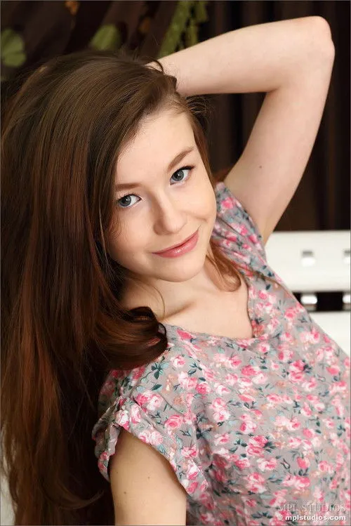 Emily Bloom photo