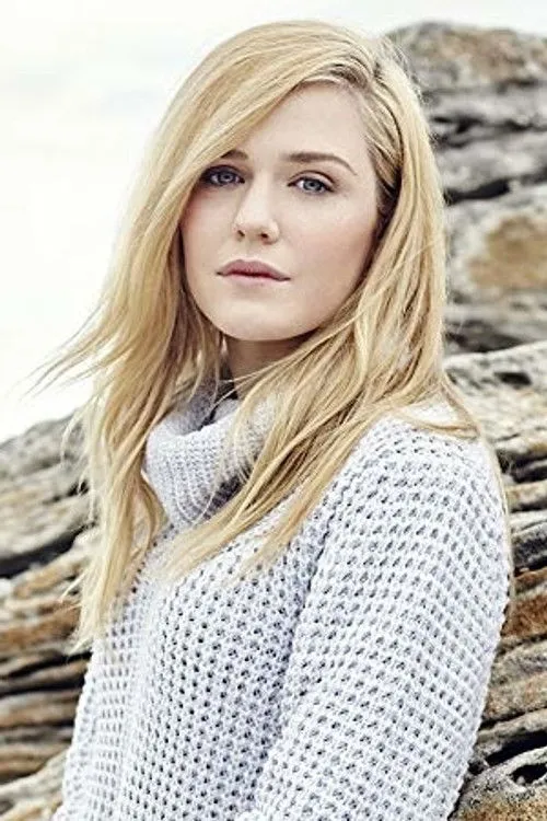 Harriet Dyer photo