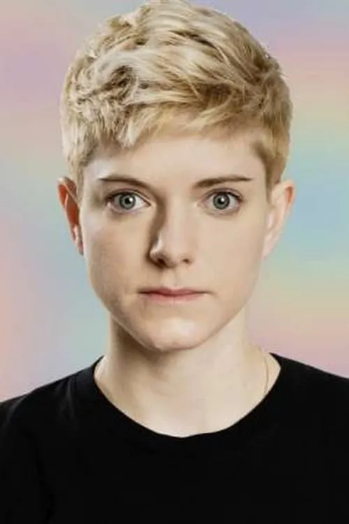 Mae Martin photo