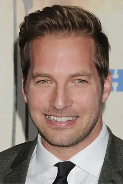 Ryan Hansen photo
