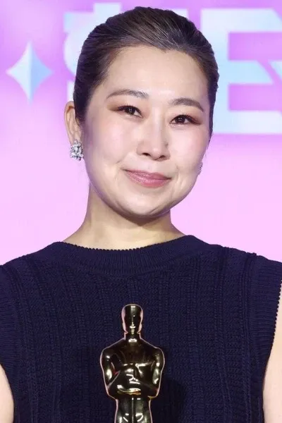 Maggie Kang photo