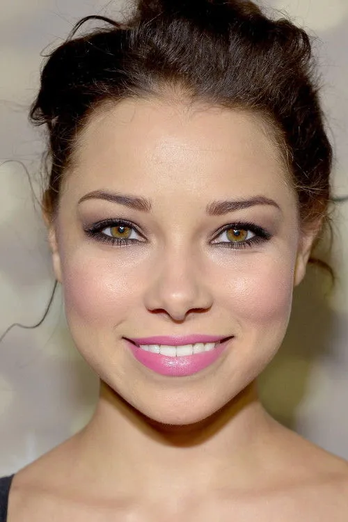 Jessica Parker Kennedy photo