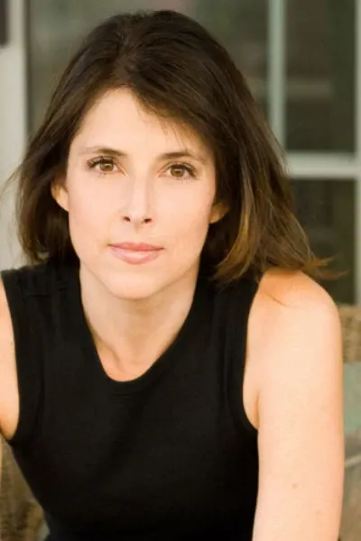 Lara Jill Miller photo