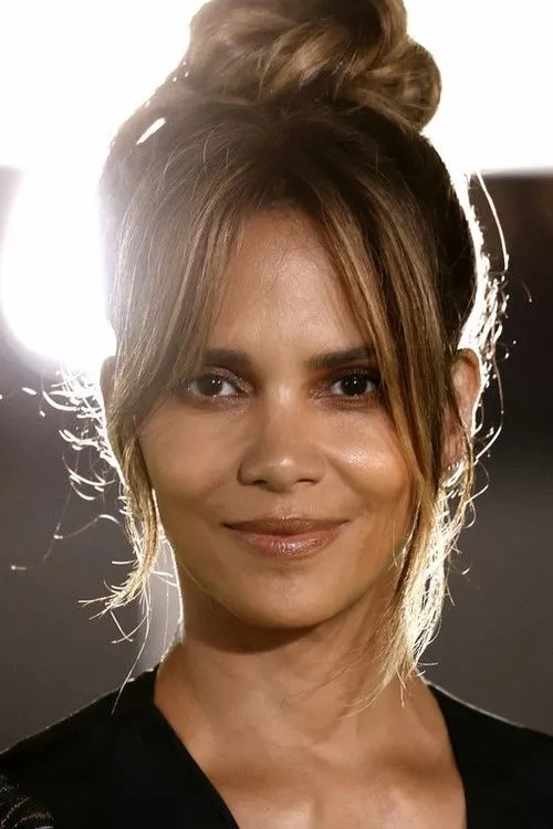 Halle Berry photo