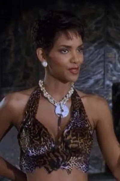 Halle Berry photo
