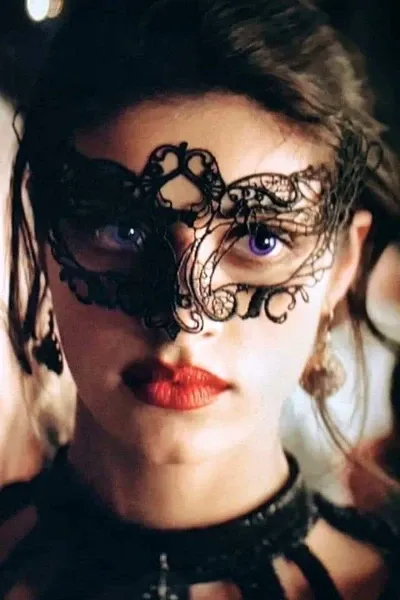 Anya Chalotra photo