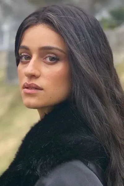 Anya Chalotra photo