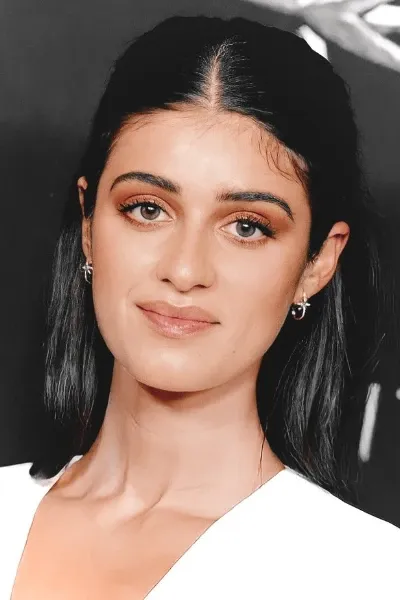 Anya Chalotra photo