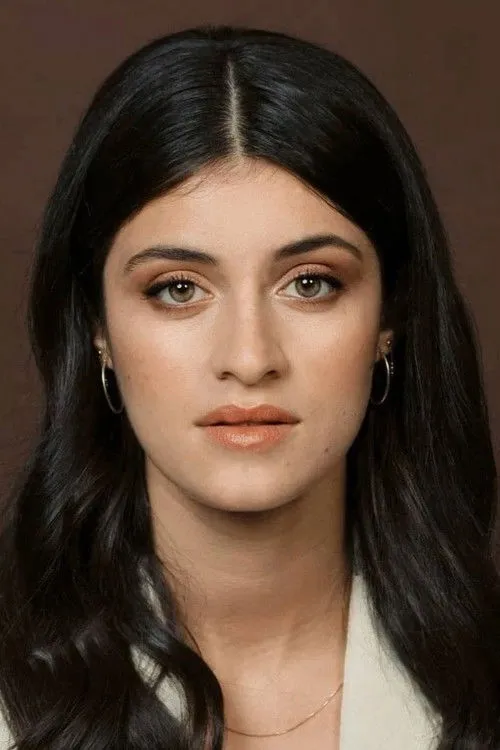 Anya Chalotra photo