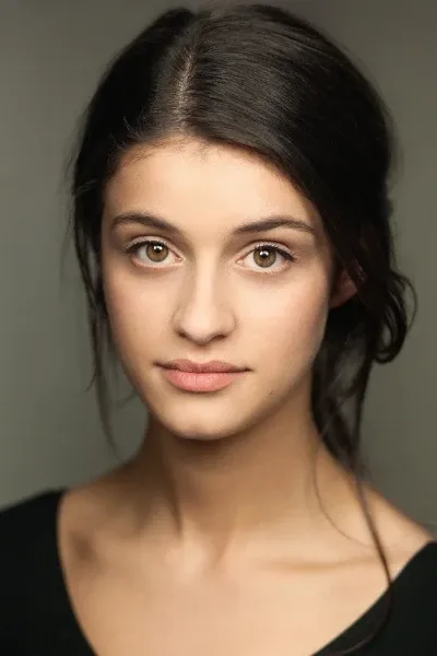 Anya Chalotra photo