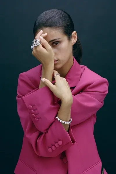 Anya Chalotra photo