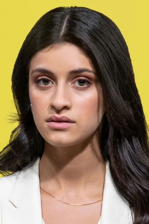Anya Chalotra photo