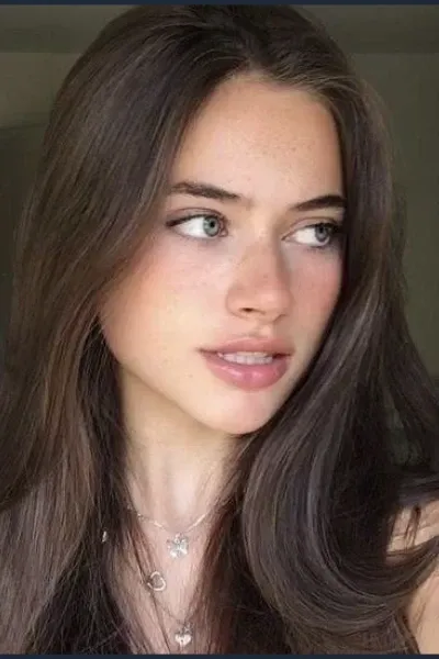 Olivia Christie photo