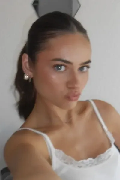 Olivia Christie photo