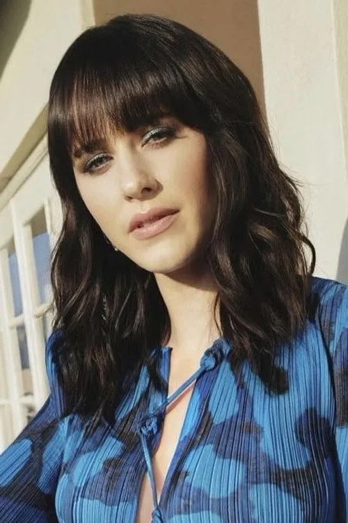 Rachel Brosnahan photo