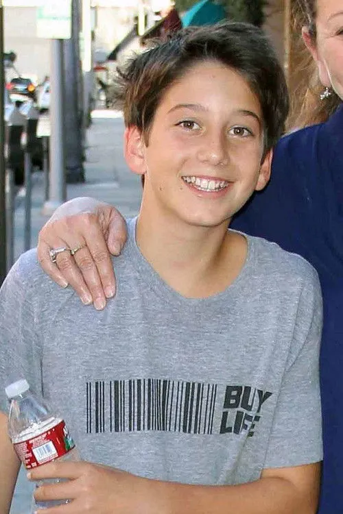 Milo Manheim photo