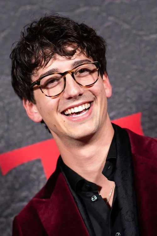 Milo Manheim photo