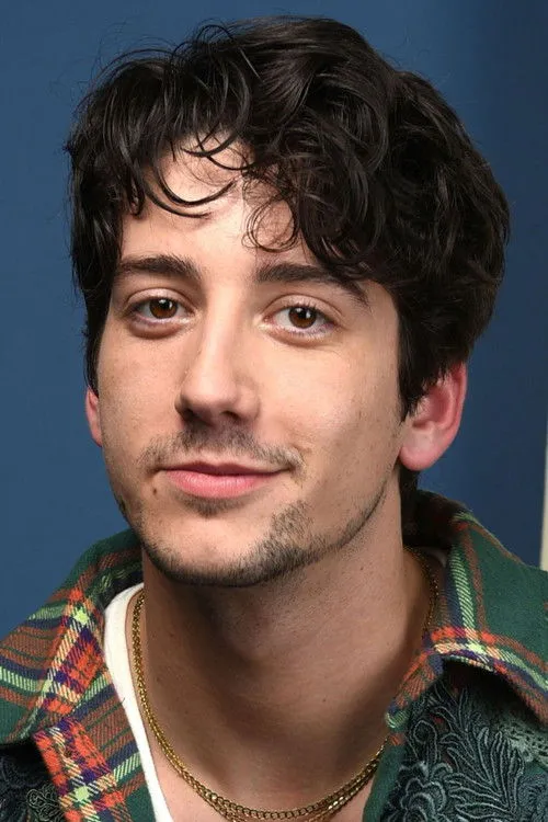 Milo Manheim photo