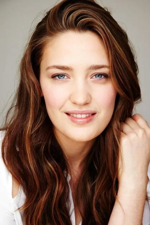 Tess Haubrich photo