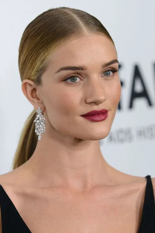 Rosie Huntington-Whiteley photo