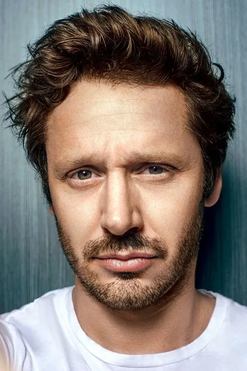Benjamín Vicuña photo