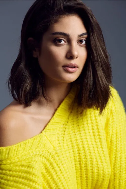 Paula Albuquerque (Jovem)