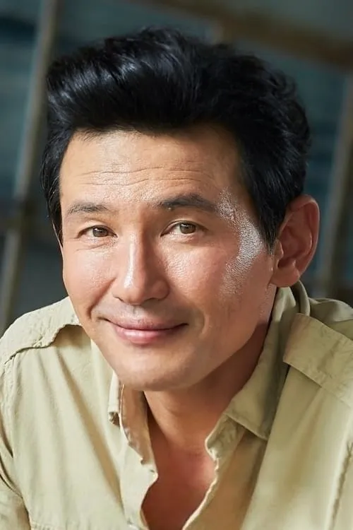 Hwang Jung-min photo