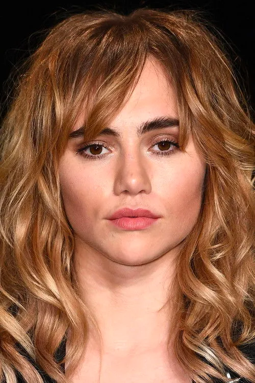 Suki Waterhouse photo