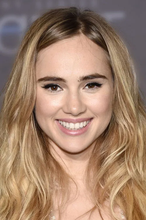 Suki Waterhouse photo
