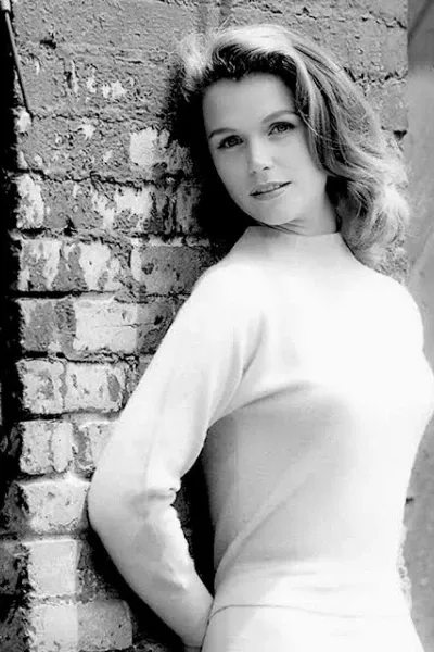 Lee Remick photo