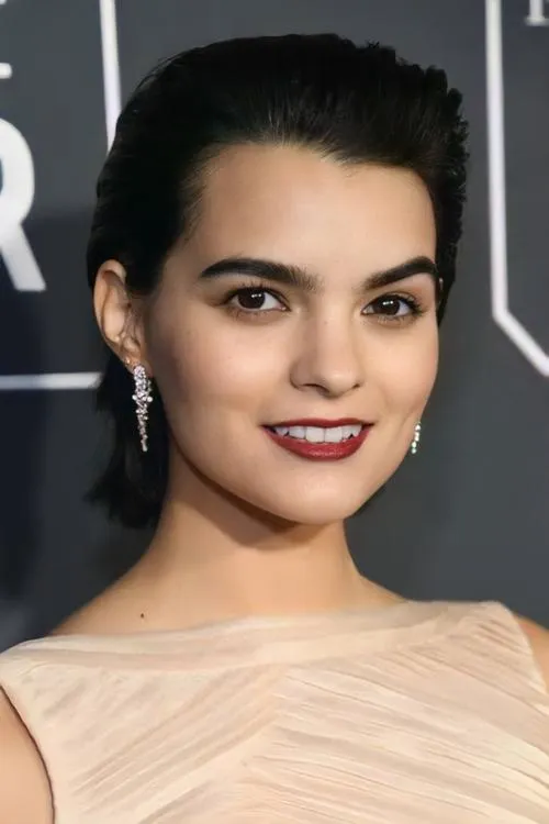 Brianna Hildebrand photo