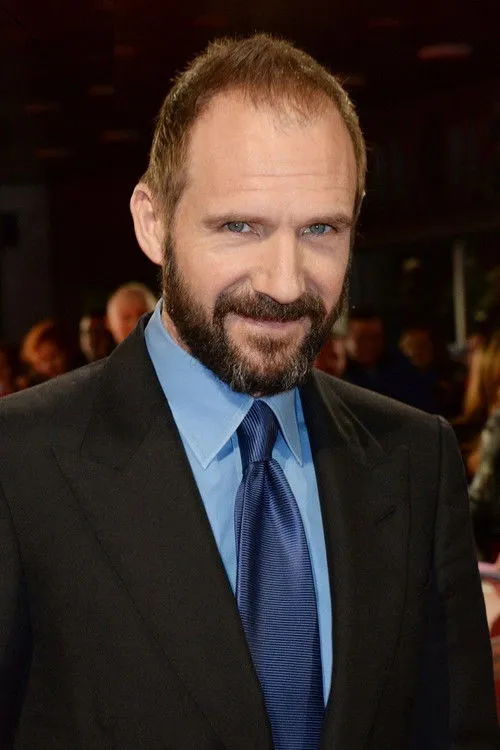 Ralph Fiennes photo