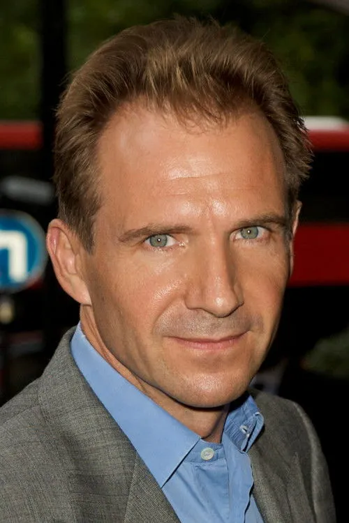 Ralph Fiennes photo